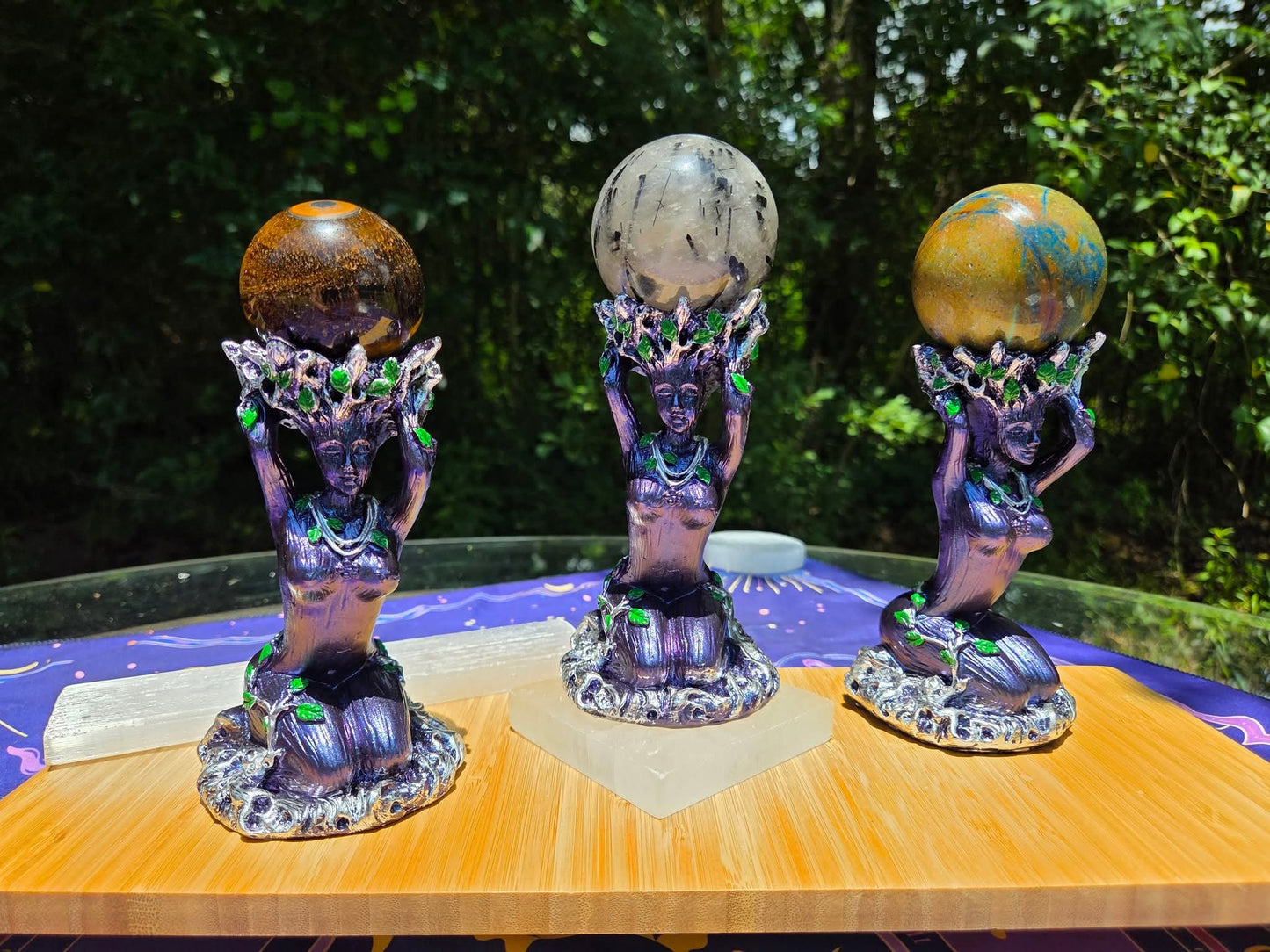 Earth 🌍 Goddess Sphere Holder