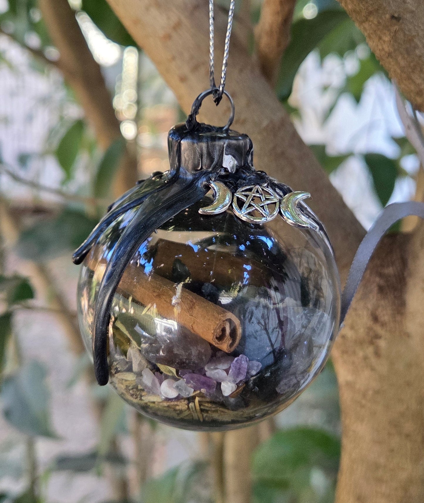 Protection Witches Ball 🛡
