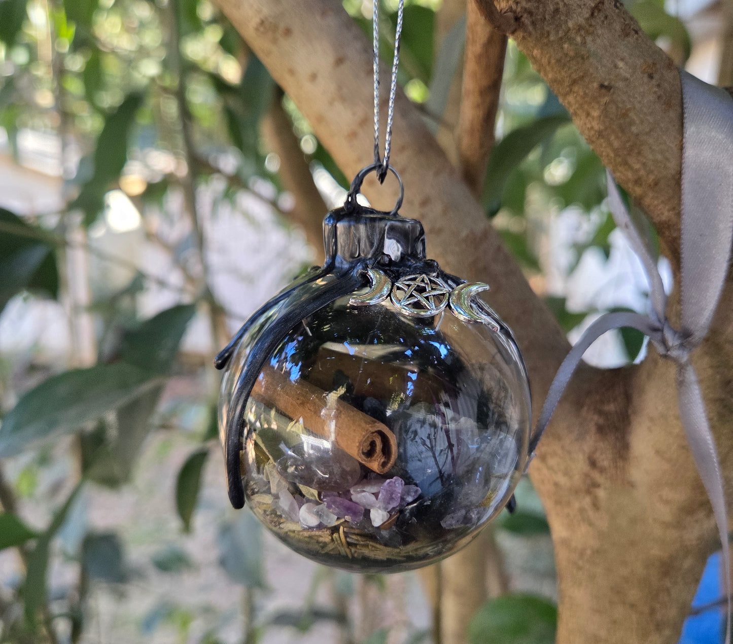 Protection Witches Ball 🛡